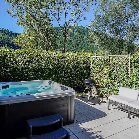 Holiday home The Glass House & Caslano